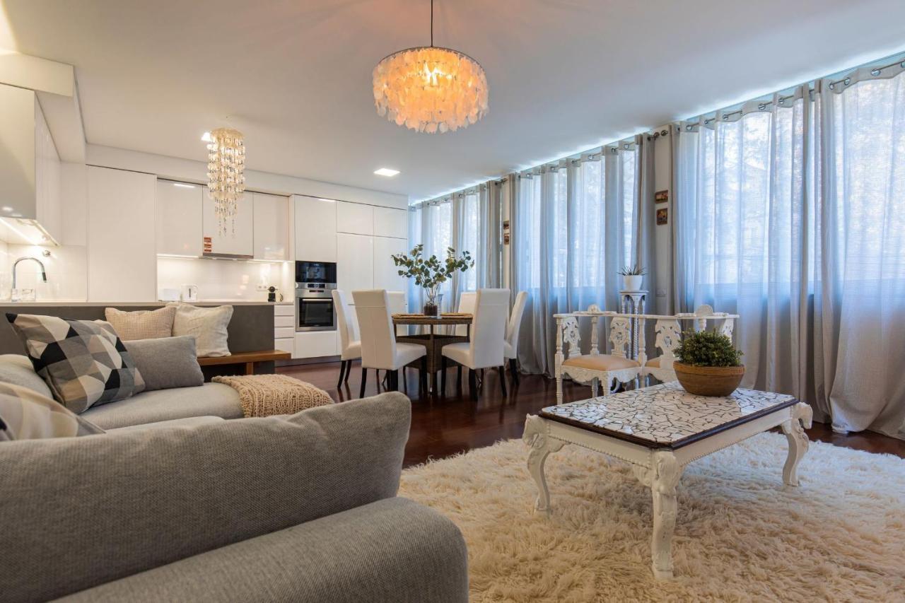 Touch Of Class 2Bdr Apartment By Lovelystay กาชไกช์ ภายนอก รูปภาพ