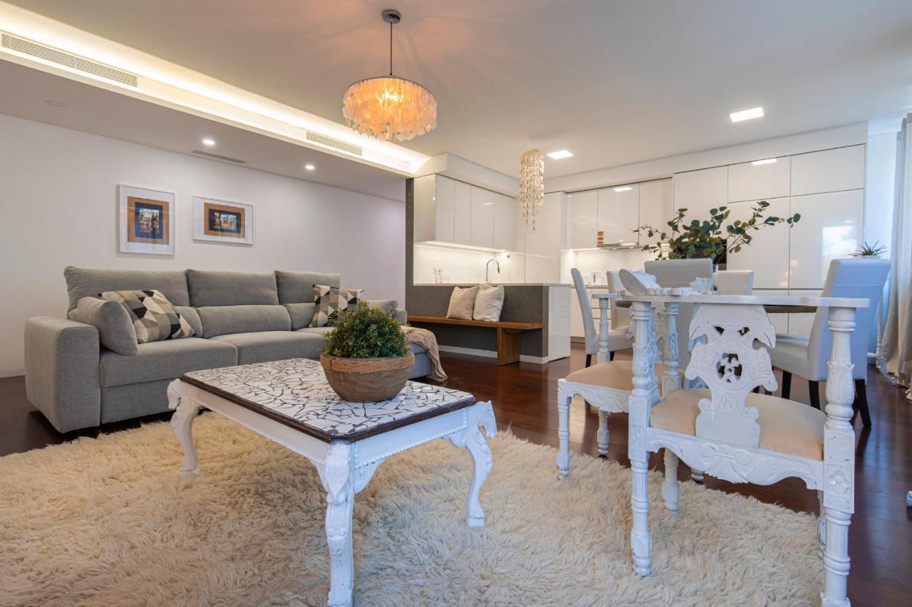 Touch Of Class 2Bdr Apartment By Lovelystay กาชไกช์ ภายนอก รูปภาพ